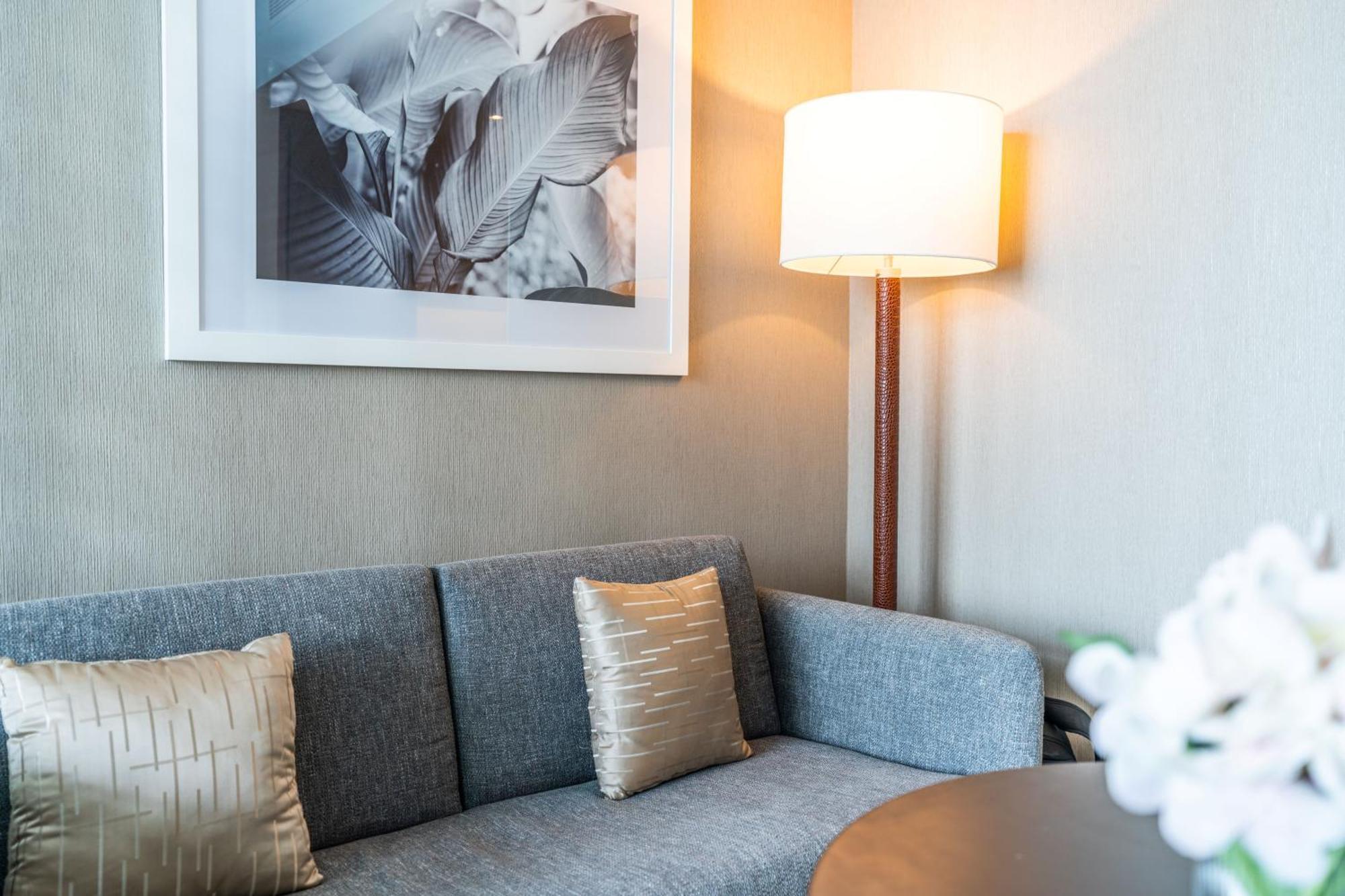 Appartement Aliving Stylish At Damac Prive With Balcony And Partial Burj Khalifa View-1315