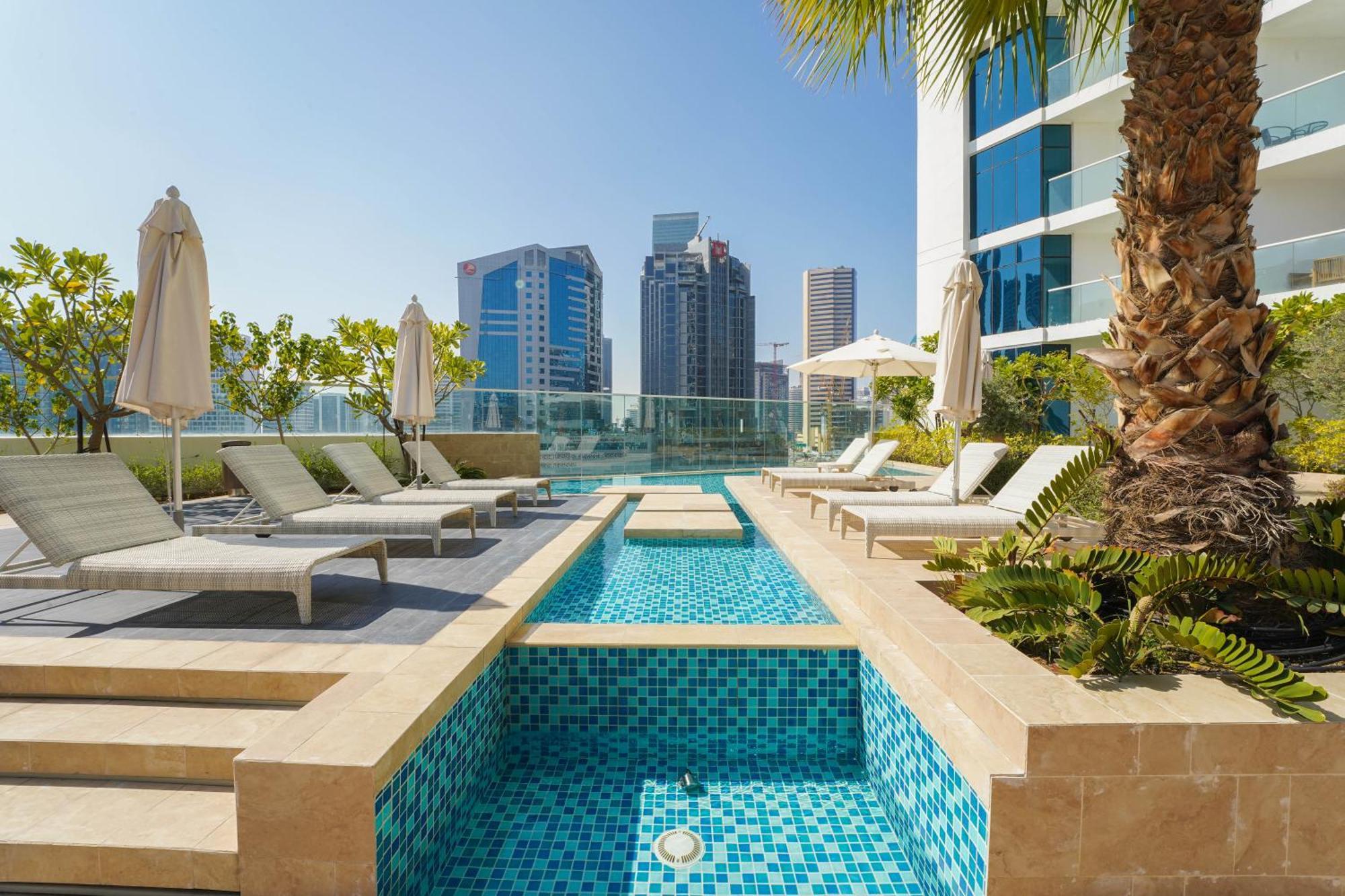 شقة Aliving Stylish At Damam Prive With Balcony And Partial Burj Khalifa View-1315 دبي